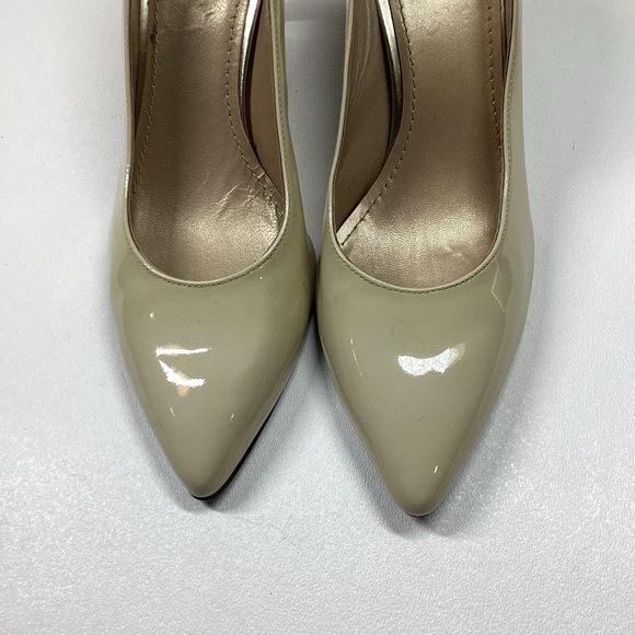 Stuart Weitzman Women's Beige Heels Size 7 - Picture 4 of 16